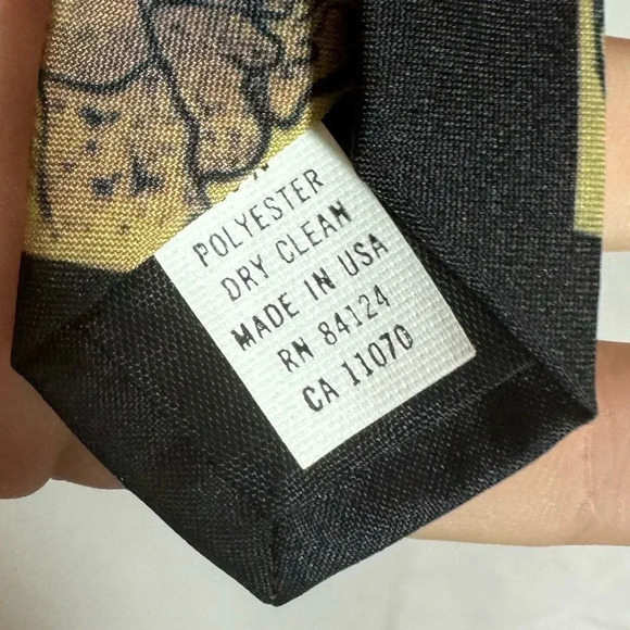 Vintage 90s Toulouse-Lautrec Posters Tie - Picture 8 of 8